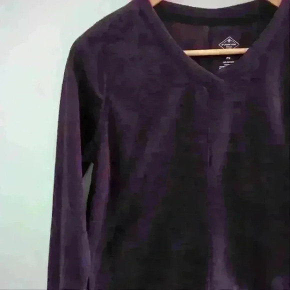 🌴2/$25🌴ST. JOHN'S BAY | Women's Purple/Black Textured Full Fleece Sweater - Picture 2 of 3